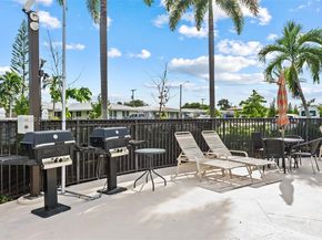 2081 NE 56th St 101, Fort Lauderdale FL 33308