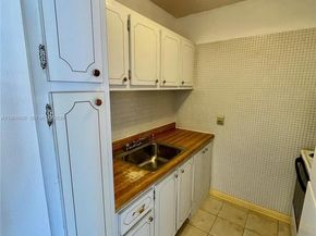 2081 NE 56th St 101, Fort Lauderdale FL 33308