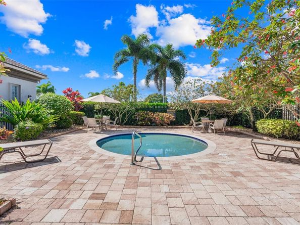4629 Mariners Cove Dr, Wellington FL 33449