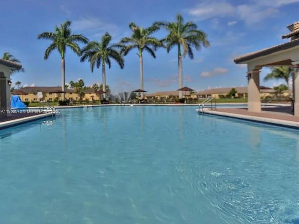 2048 NE 35th Ave, Homestead FL 33033