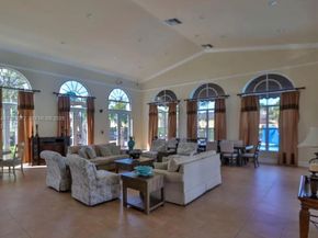 2048 NE 35th Ave, Homestead FL 33033