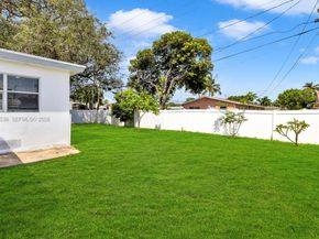 327 SE 2nd Ave, Dania Beach FL 33004