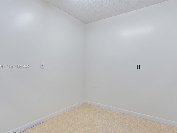 1719 Whitehall Dr 304, Davie FL 33324