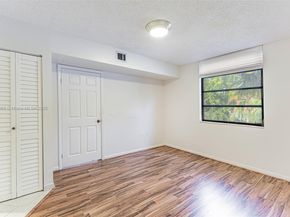 1719 Whitehall Dr 304, Davie FL 33324