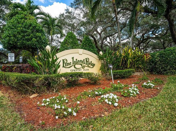 1719 Whitehall Dr 304, Davie FL 33324