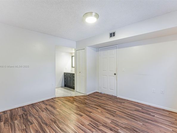 1719 Whitehall Dr 304, Davie FL 33324