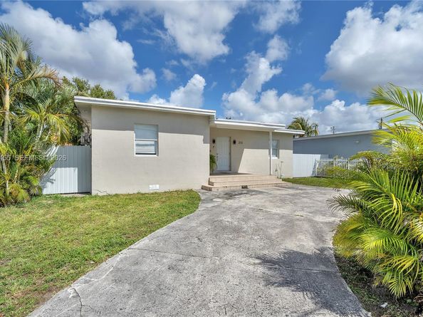 213 W 20th St, Hialeah FL 33010