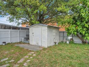 213 W 20th St, Hialeah FL 33010