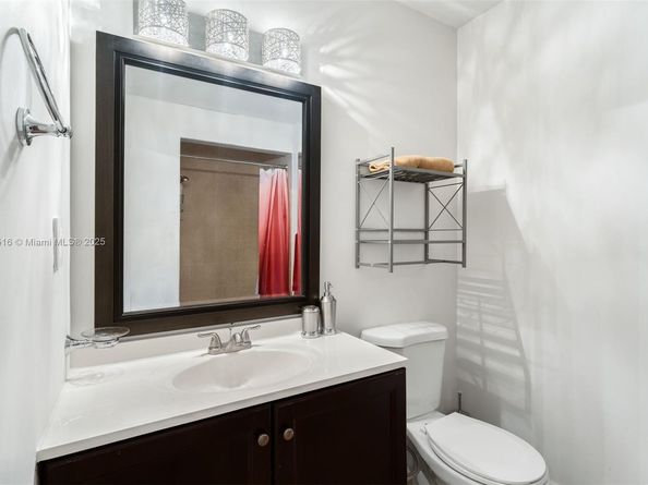 5025 Collins Ave PH1, Miami Beach FL 33140