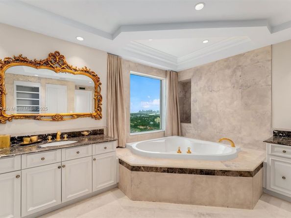 5025 Collins Ave PH1, Miami Beach FL 33140