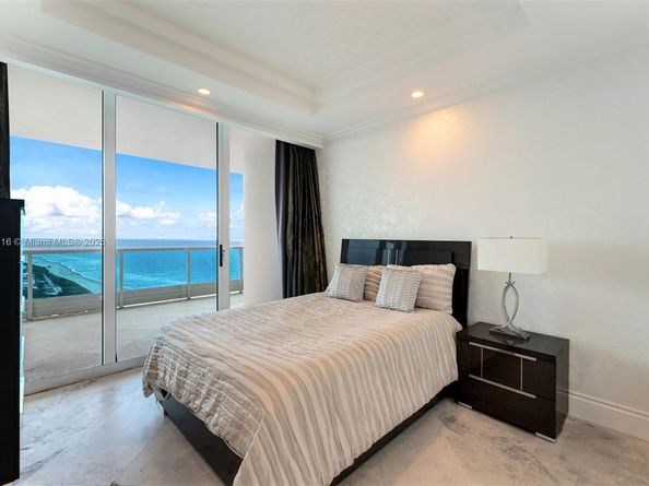 5025 Collins Ave PH1, Miami Beach FL 33140