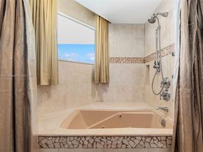 5025 Collins Ave PH1, Miami Beach FL 33140