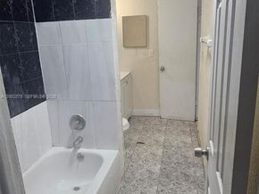 3932 NW 207th St Rd, Miami Gardens FL 33055