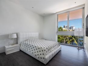 400 Tamarind Dr, Hallandale Beach FL 33009