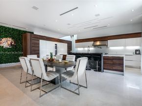 400 Tamarind Dr, Hallandale Beach FL 33009