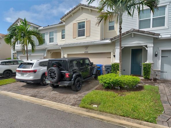 4955 Eucalyptus Dr, Hollywood FL 33021
