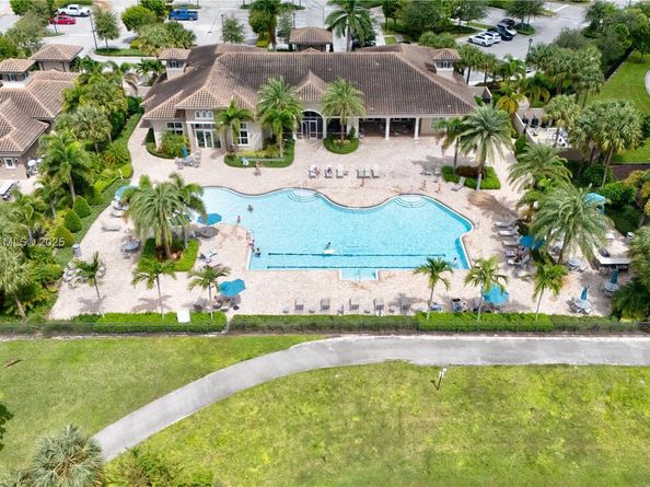4955 Eucalyptus Dr, Hollywood FL 33021