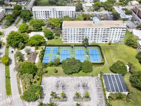 4955 Eucalyptus Dr, Hollywood FL 33021