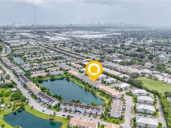 4955 Eucalyptus Dr, Hollywood FL 33021