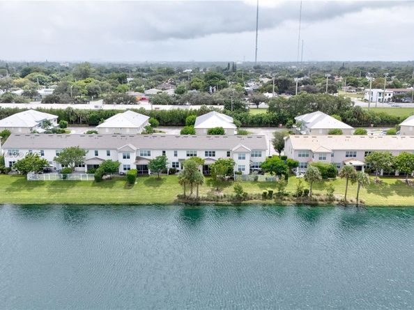 4955 Eucalyptus Dr, Hollywood FL 33021