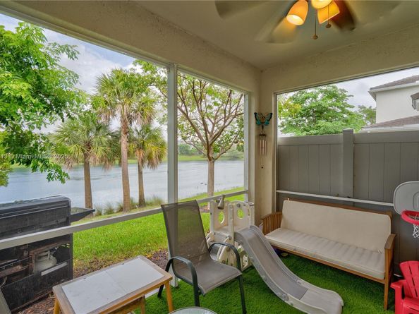 4955 Eucalyptus Dr, Hollywood FL 33021