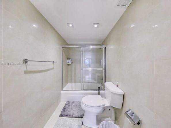 2333 Brickell Ave 1406, Miami FL 33129