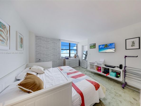 2333 Brickell Ave 1406, Miami FL 33129