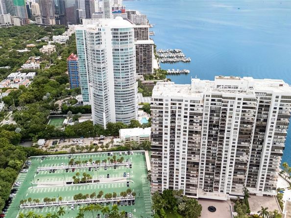 2333 Brickell Ave 1406, Miami FL 33129