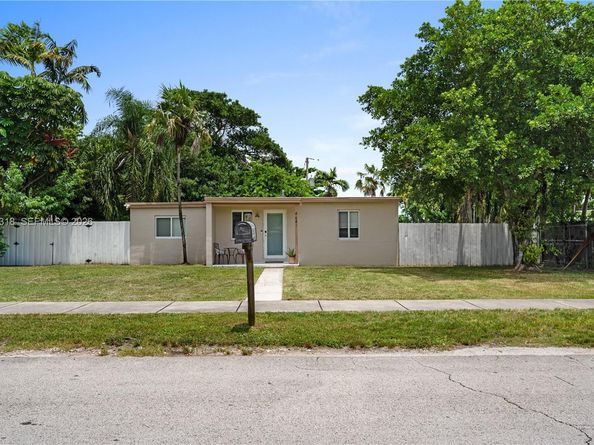 4641 SW 99th Ct, Miami FL 33165