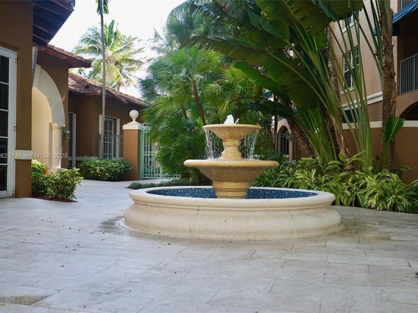 19877 E Country Club Dr 3407, Aventura FL 33180