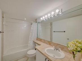 19877 E Country Club Dr 3407, Aventura FL 33180