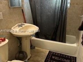 446 NW 80th St, Miami FL 33150