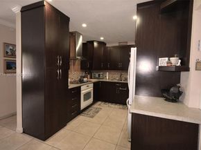 890 E 38th St, Hialeah FL 33013