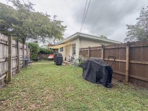 410 Pinecrest Dr, Miami Springs FL 33166