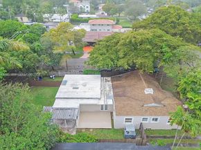 410 Pinecrest Dr, Miami Springs FL 33166