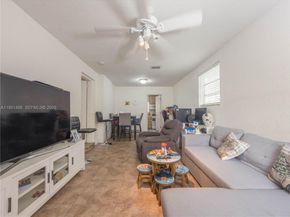 410 Pinecrest Dr, Miami Springs FL 33166