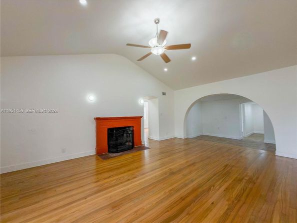 410 Pinecrest Dr, Miami Springs FL 33166