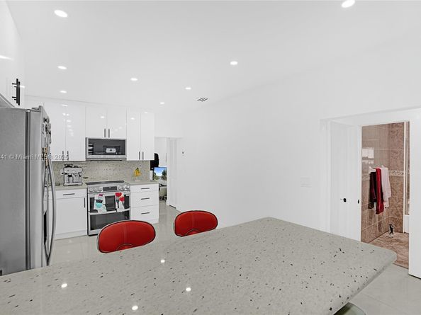 10529 NW 37th Ave, Miami FL 33147