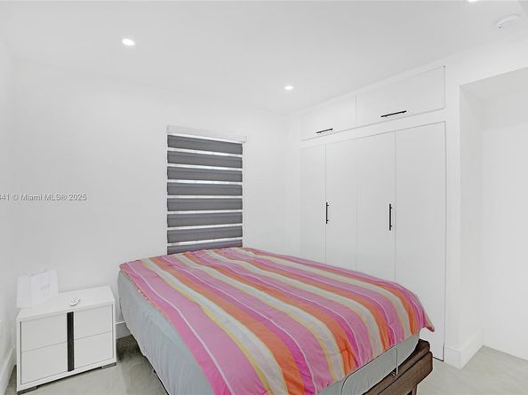 10529 NW 37th Ave, Miami FL 33147