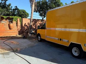 10529 NW 37th Ave, Miami FL 33147