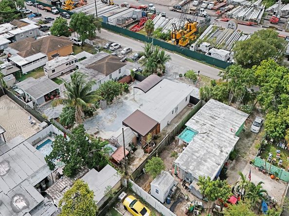10529 NW 37th Ave, Miami FL 33147