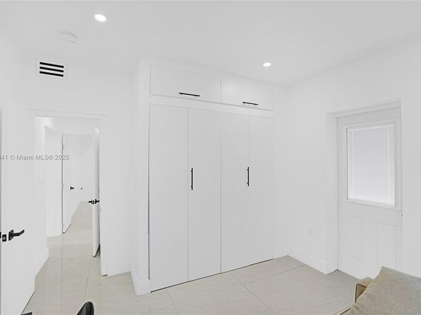 10529 NW 37th Ave, Miami FL 33147