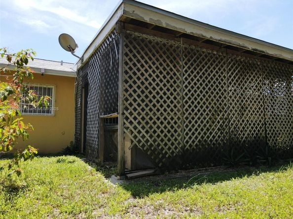 11011 SW 162nd Ter, Miami FL 33157