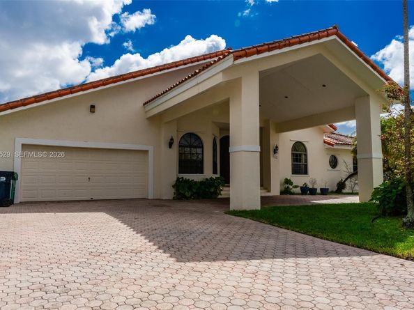 4655 SW 89th Ave, Miami FL 33165