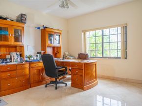 4655 SW 89th Ave, Miami FL 33165