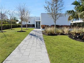 16582 S Botaniko Dr S, Weston FL 33326