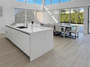 16582 S Botaniko Dr S, Weston FL 33326