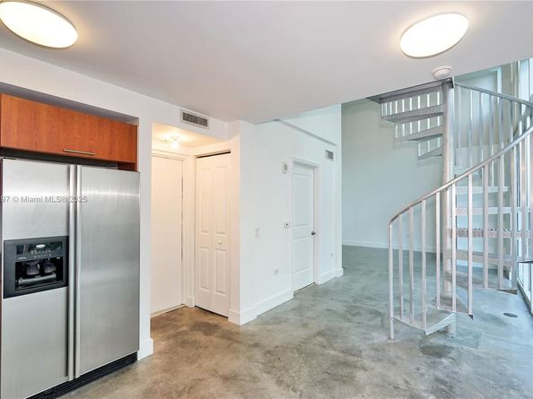 480 NE 30th St L106, Miami FL 33137