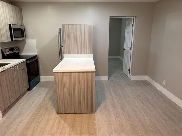 216 NW 12th St, Pompano Beach FL 33060