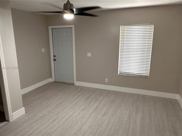 216 NW 12th St, Pompano Beach FL 33060